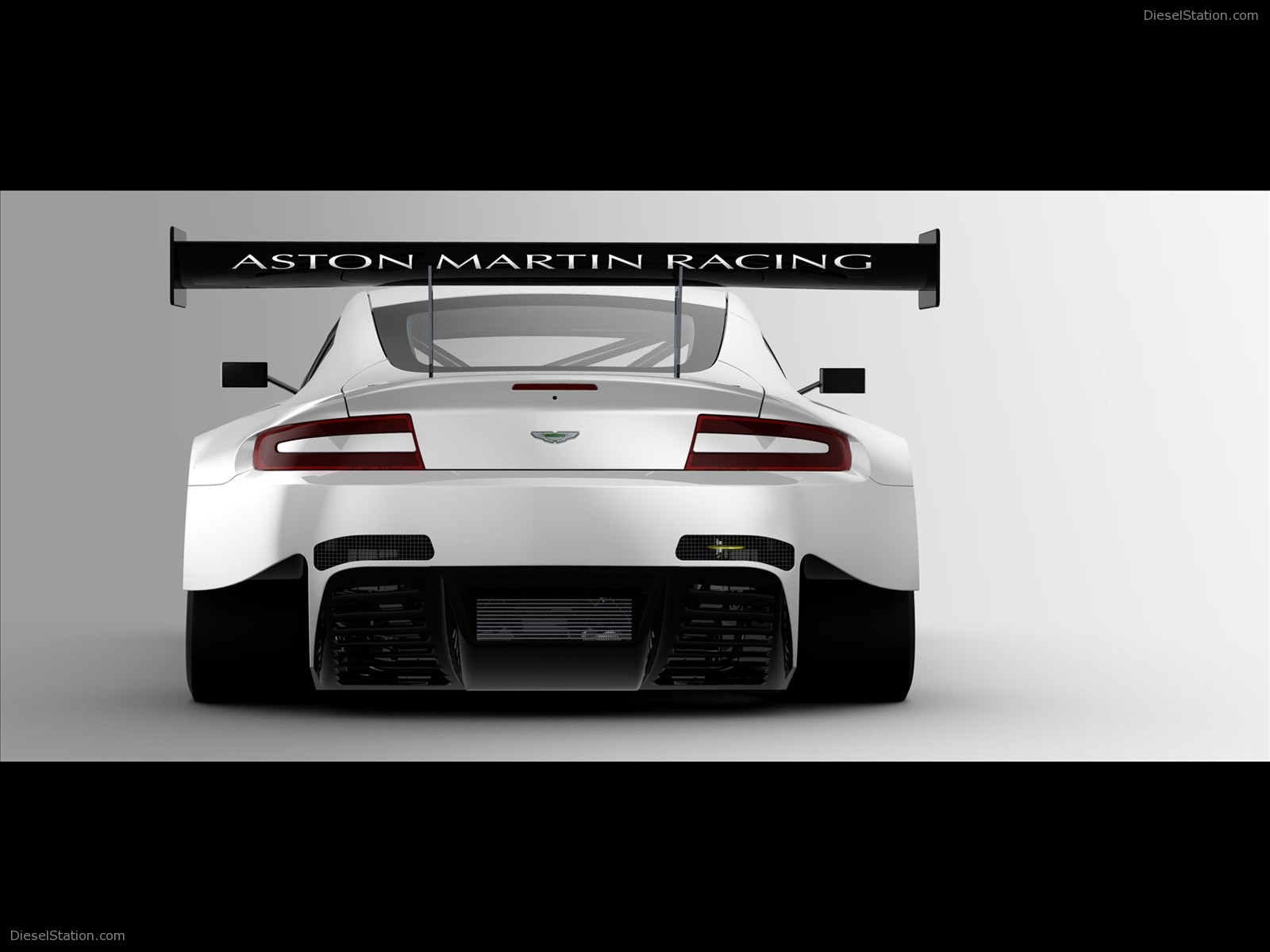 Aston Martin V12 Vantage GT3 2012